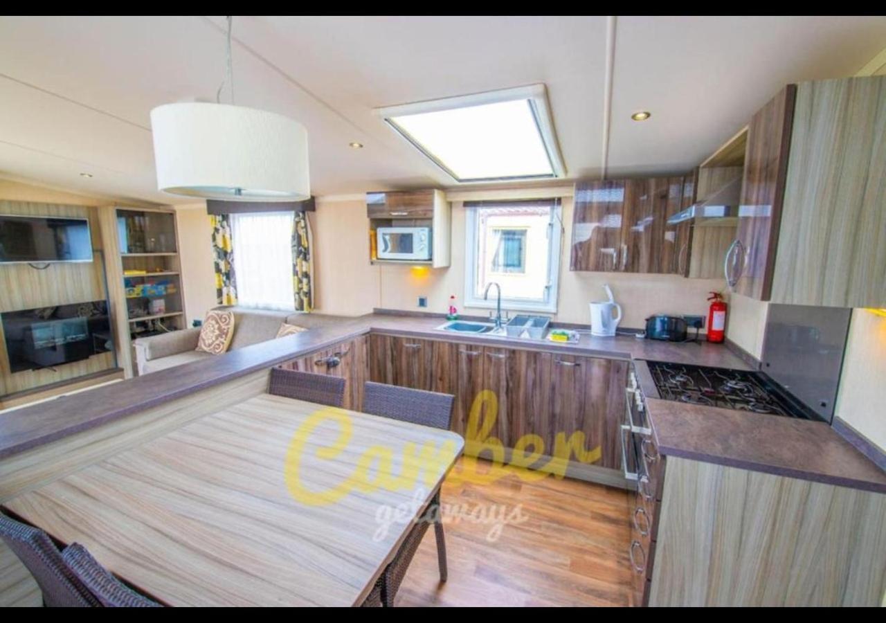 Mp502 - Camber Sands Holiday Park - Sleeps 6 - Small Dog - Gated Decking - Amazing Marsh Views Экстерьер фото